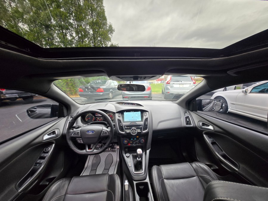 2016 Ford Focus 5dr HB ST, available for sale in Bristol, Connecticut | Dealmax Motors LLC. Bristol, Connecticut 2016 Ford Focus 5dr HB ST, available for sale in Bristol, Connecticut | Dealmax Motors LLC. Bristol, Connecticut