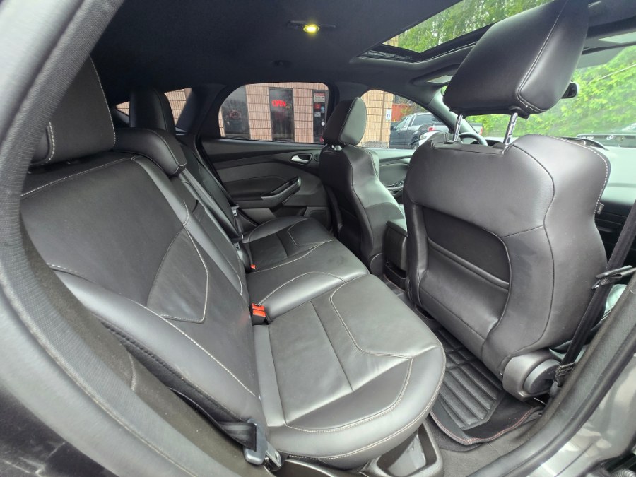 2016 Ford Focus 5dr HB ST, available for sale in Bristol, Connecticut | Dealmax Motors LLC. Bristol, Connecticut 2016 Ford Focus 5dr HB ST, available for sale in Bristol, Connecticut | Dealmax Motors LLC. Bristol, Connecticut