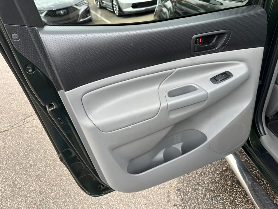 2012 Toyota Tacoma 4WD Double Cab V6 AT (Natl), available for sale in South Windsor, Connecticut | Mike And Tony Auto Sales, Inc. South Windsor, Connecticut 2012 Toyota Tacoma 4WD Double Cab V6 AT (Natl), available for sale in South Windsor, Connecticut | Mike And Tony Auto Sales, Inc. South Windsor, Connecticut