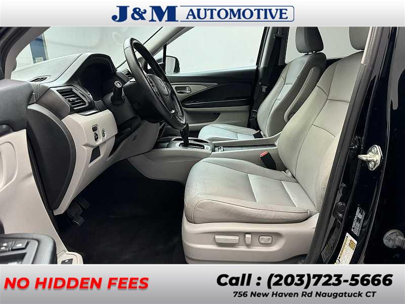 2016 Honda Pilot EX-L, available for sale in Naugatuck, Connecticut | J&M Automotive Sls&Svc LLC. Naugatuck, Connecticut 2016 Honda Pilot EX-L, available for sale in Naugatuck, Connecticut | J&M Automotive Sls&Svc LLC. Naugatuck, Connecticut