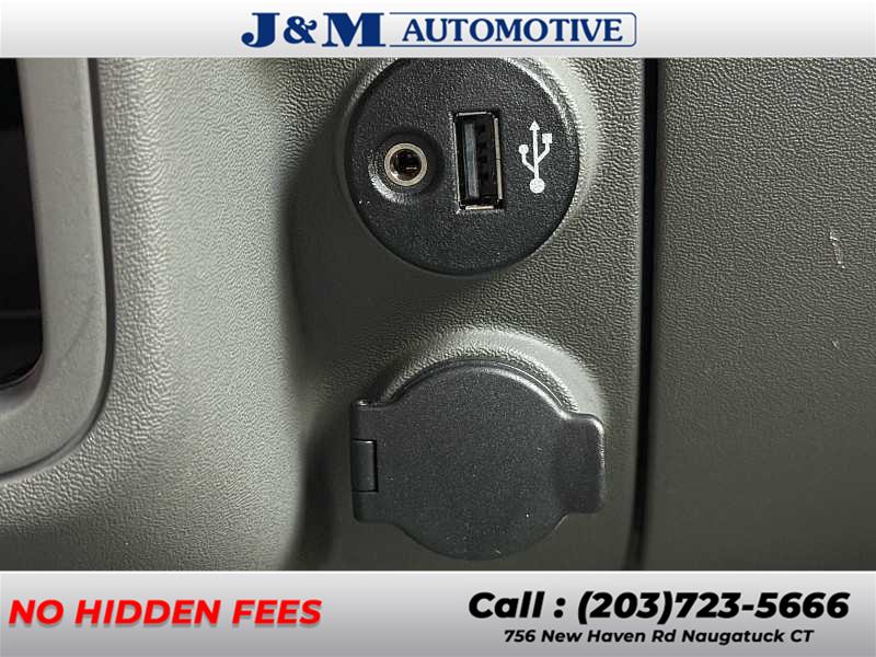 2017 Nissan Frontier SV V6, available for sale in Naugatuck, Connecticut | J&M Automotive Sls&Svc LLC. Naugatuck, Connecticut 2017 Nissan Frontier SV V6, available for sale in Naugatuck, Connecticut | J&M Automotive Sls&Svc LLC. Naugatuck, Connecticut
