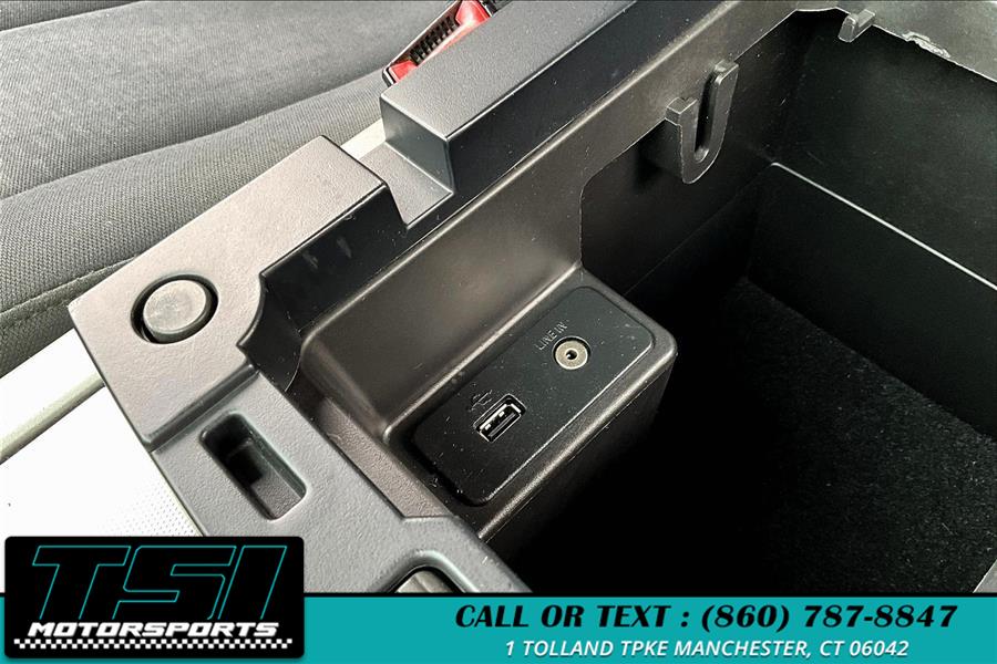 2016 Ford Expedition 4WD 4dr XLT, available for sale in Manchester, Connecticut | TSI Motorsports. Manchester, Connecticut 2016 Ford Expedition 4WD 4dr XLT, available for sale in Manchester, Connecticut | TSI Motorsports. Manchester, Connecticut