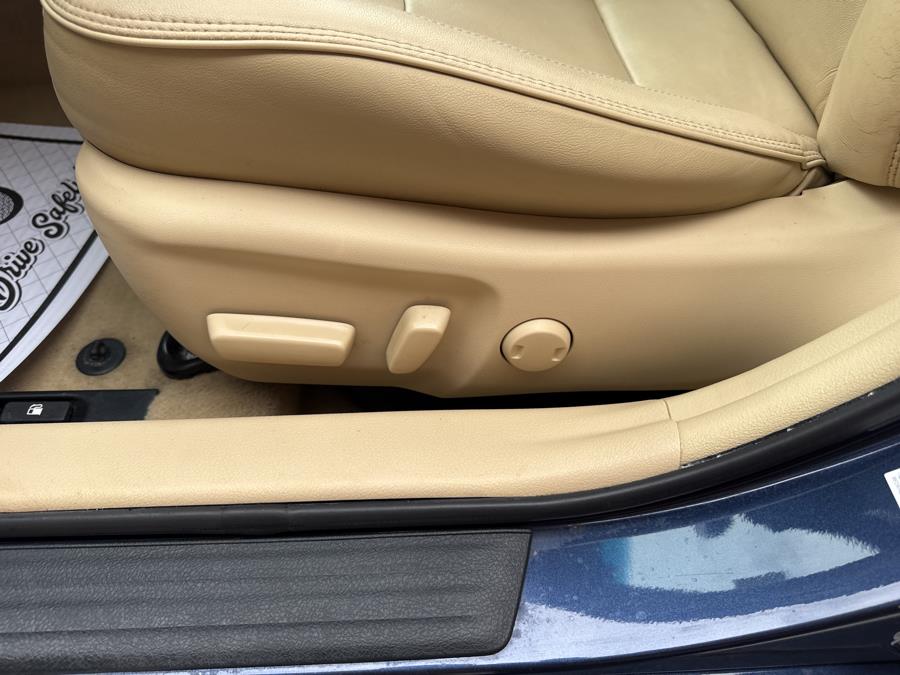 2017 Toyota Camry XLE Auto, available for sale in Waterbury, Connecticut | National Auto Brokers, Inc.. Waterbury, Connecticut 2017 Toyota Camry XLE Auto, available for sale in Waterbury, Connecticut | National Auto Brokers, Inc.. Waterbury, Connecticut