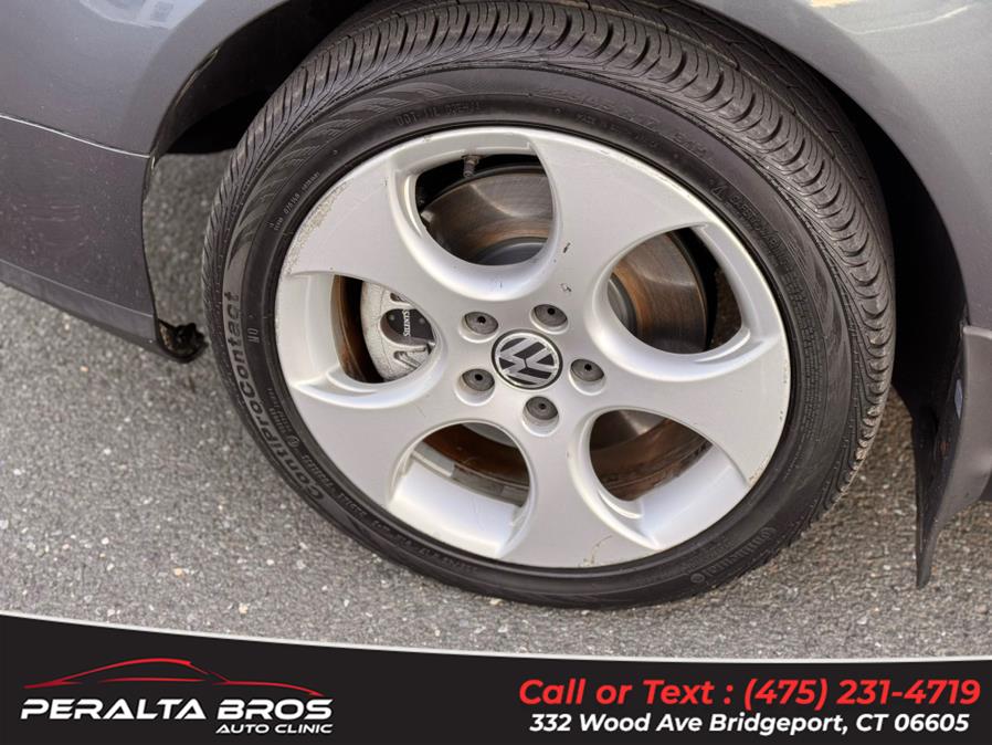2009 Volkswagen Passat Sedan 4dr Auto Komfort FWD, available for sale in Bridgeport, Connecticut | Peralta Bros Auto Clinic. Bridgeport, Connecticut 2009 Volkswagen Passat Sedan 4dr Auto Komfort FWD, available for sale in Bridgeport, Connecticut | Peralta Bros Auto Clinic. Bridgeport, Connecticut