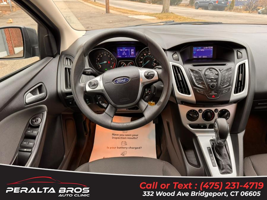 2013 Ford Focus 4dr Sdn SE, available for sale in Bridgeport, Connecticut | Peralta Bros Auto Clinic. Bridgeport, Connecticut 2013 Ford Focus 4dr Sdn SE, available for sale in Bridgeport, Connecticut | Peralta Bros Auto Clinic. Bridgeport, Connecticut