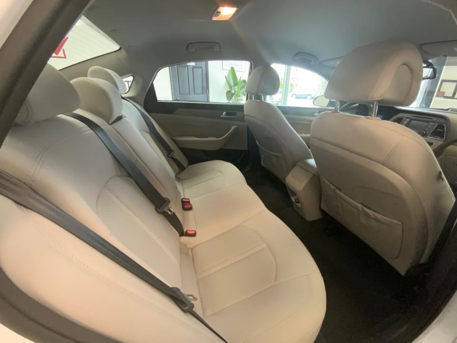 2015 Hyundai Sonata 4dr Sdn 2.4L SE PZEV, available for sale in Hartford, Connecticut | Franklin Motors Auto Sales LLC. Hartford, Connecticut 2015 Hyundai Sonata 4dr Sdn 2.4L SE PZEV, available for sale in Hartford, Connecticut | Franklin Motors Auto Sales LLC. Hartford, Connecticut