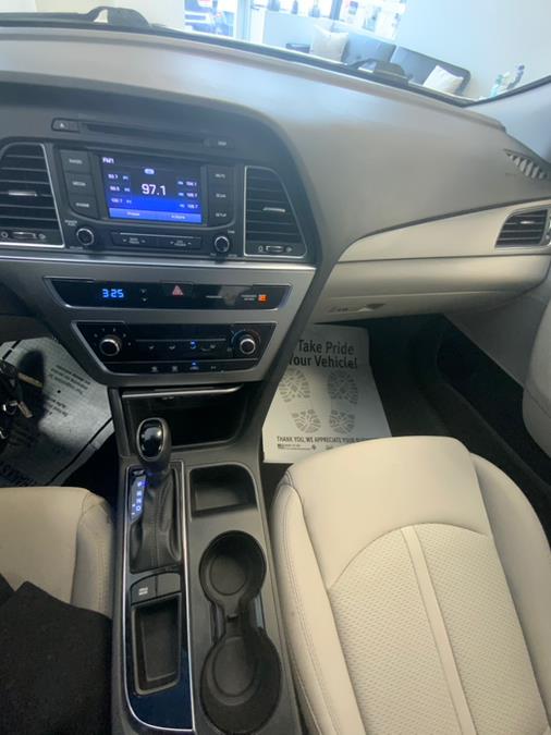 2015 Hyundai Sonata 4dr Sdn 2.4L SE PZEV, available for sale in Hartford, Connecticut | Franklin Motors Auto Sales LLC. Hartford, Connecticut 2015 Hyundai Sonata 4dr Sdn 2.4L SE PZEV, available for sale in Hartford, Connecticut | Franklin Motors Auto Sales LLC. Hartford, Connecticut