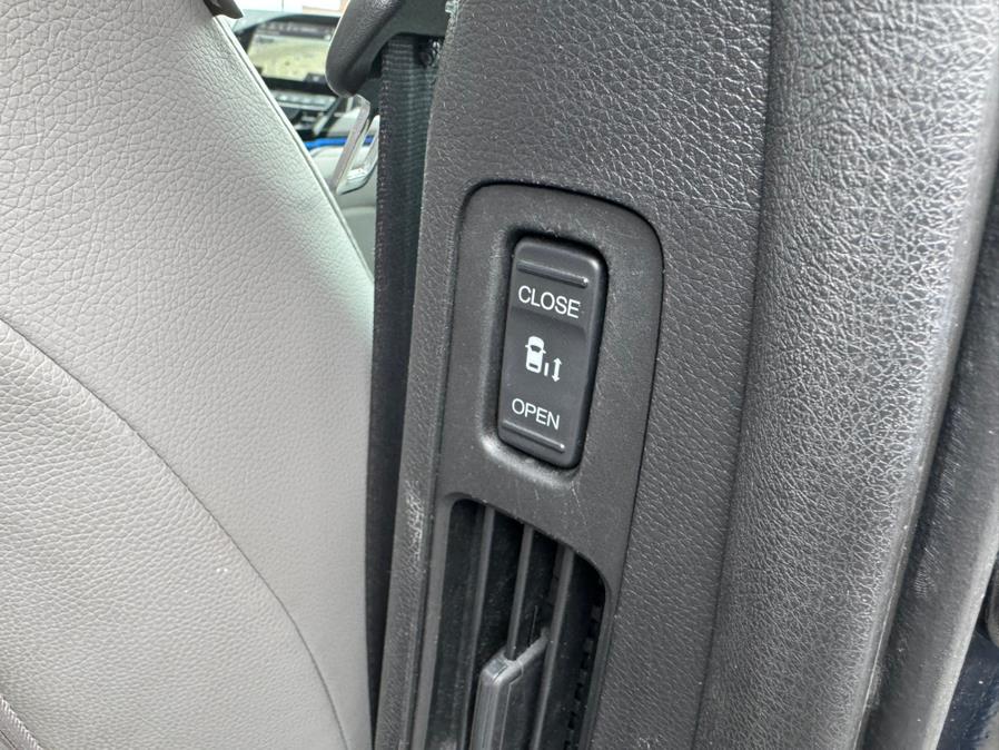 2018 Honda Odyssey Elite Auto, available for sale in West Springfield, Massachusetts | Union Street Auto Sales. West Springfield, Massachusetts 2018 Honda Odyssey Elite Auto, available for sale in West Springfield, Massachusetts | Union Street Auto Sales. West Springfield, Massachusetts