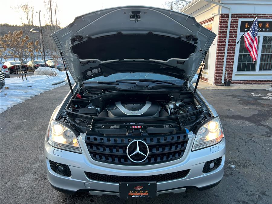 2006 Mercedes-Benz M-Class 4MATIC 4dr 3.5L, available for sale in Canton, Connecticut | Lava Motors. Canton, Connecticut 2006 Mercedes-Benz M-Class 4MATIC 4dr 3.5L, available for sale in Canton, Connecticut | Lava Motors. Canton, Connecticut