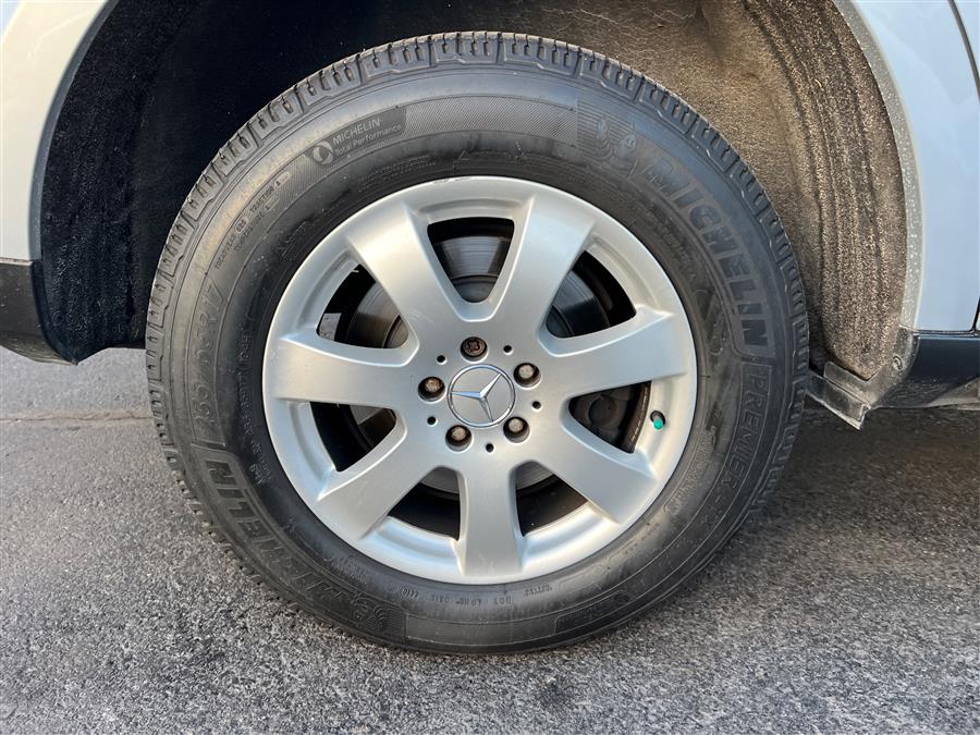 2006 Mercedes-Benz M-Class 4MATIC 4dr 3.5L, available for sale in Canton, Connecticut | Lava Motors. Canton, Connecticut 2006 Mercedes-Benz M-Class 4MATIC 4dr 3.5L, available for sale in Canton, Connecticut | Lava Motors. Canton, Connecticut