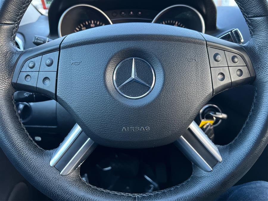 2006 Mercedes-Benz M-Class 4MATIC 4dr 3.5L, available for sale in Canton, Connecticut | Lava Motors. Canton, Connecticut 2006 Mercedes-Benz M-Class 4MATIC 4dr 3.5L, available for sale in Canton, Connecticut | Lava Motors. Canton, Connecticut