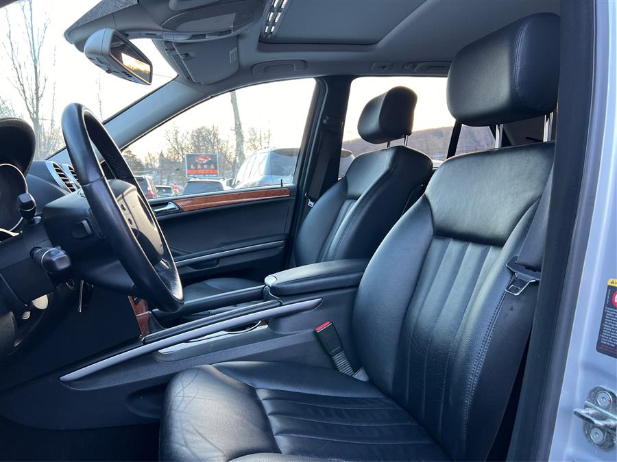 2006 Mercedes-Benz M-Class 4MATIC 4dr 3.5L, available for sale in Canton, Connecticut | Lava Motors. Canton, Connecticut 2006 Mercedes-Benz M-Class 4MATIC 4dr 3.5L, available for sale in Canton, Connecticut | Lava Motors. Canton, Connecticut