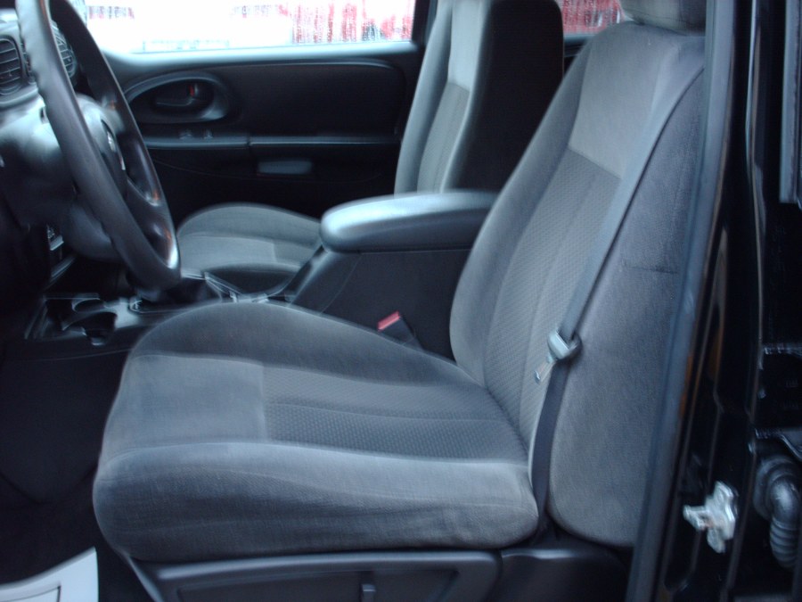 2008 Chevrolet TrailBlazer 4WD 4dr LT w/1LT, available for sale in Warwick, Rhode Island | Premier Automotive Sales. Warwick, Rhode Island 2008 Chevrolet TrailBlazer 4WD 4dr LT w/1LT, available for sale in Warwick, Rhode Island | Premier Automotive Sales. Warwick, Rhode Island