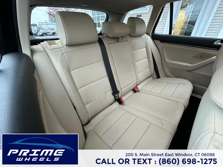 2014 Volkswagen Jetta SportWagen 4dr DSG TDI w/Sunroof & Nav, available for sale in East Windsor, Connecticut | Prime Wheels. East Windsor, Connecticut 2014 Volkswagen Jetta SportWagen 4dr DSG TDI w/Sunroof & Nav, available for sale in East Windsor, Connecticut | Prime Wheels. East Windsor, Connecticut
