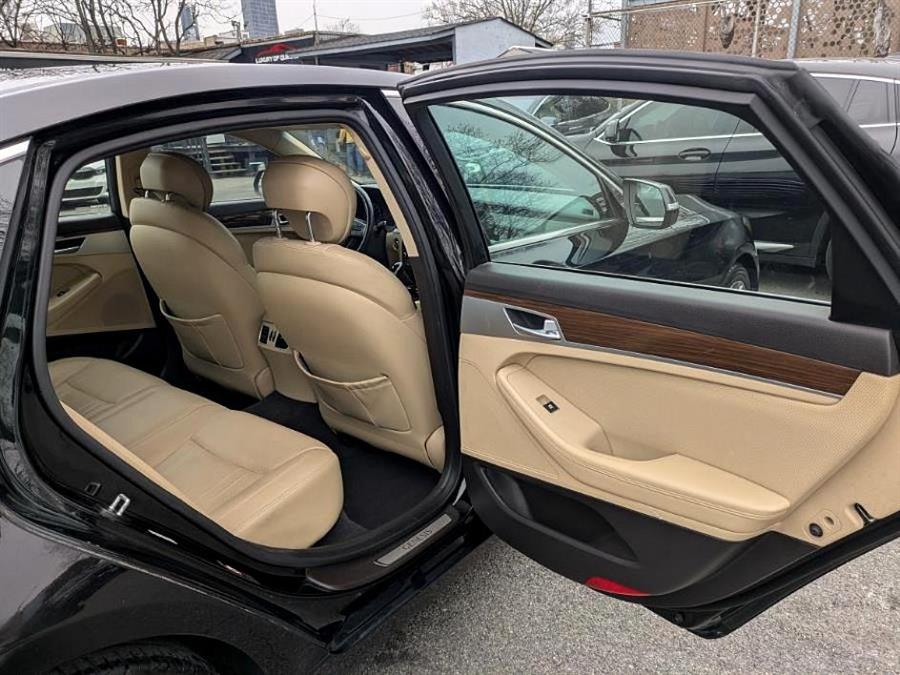 2015 Hyundai Genesis 4dr Sdn V6 38L AWD, available for sale in Long Island City, New York | Luxury Of Queens. Long Island City, New York 2015 Hyundai Genesis 4dr Sdn V6 38L AWD, available for sale in Long Island City, New York | Luxury Of Queens. Long Island City, New York
