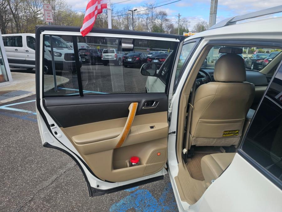2008 Toyota Highlander Hybrid 4WD 4dr Limited w/3rd Row, available for sale in Rosedale, New York | Sunrise Auto Sales. Rosedale, New York 2008 Toyota Highlander Hybrid 4WD 4dr Limited w/3rd Row, available for sale in Rosedale, New York | Sunrise Auto Sales. Rosedale, New York
