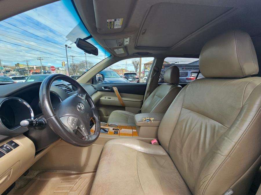 2008 Toyota Highlander Hybrid 4WD 4dr Limited w/3rd Row, available for sale in Rosedale, New York | Sunrise Auto Sales. Rosedale, New York 2008 Toyota Highlander Hybrid 4WD 4dr Limited w/3rd Row, available for sale in Rosedale, New York | Sunrise Auto Sales. Rosedale, New York