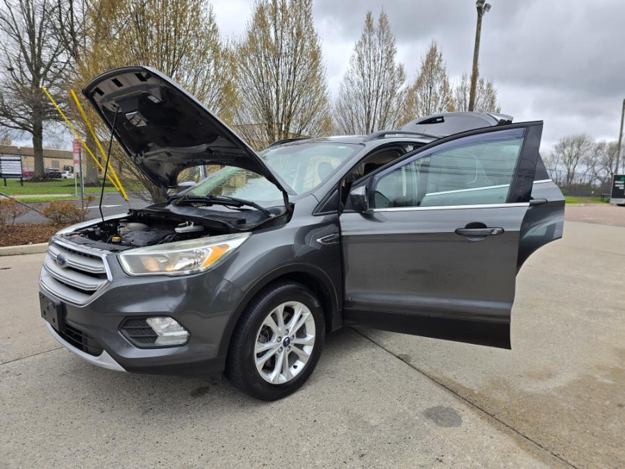 2018 Ford Escape SE 4WD, available for sale in Philadelphia, Pennsylvania | Eugen's Auto Sales & Repairs. Philadelphia, Pennsylvania 2018 Ford Escape SE 4WD, available for sale in Philadelphia, Pennsylvania | Eugen's Auto Sales & Repairs. Philadelphia, Pennsylvania