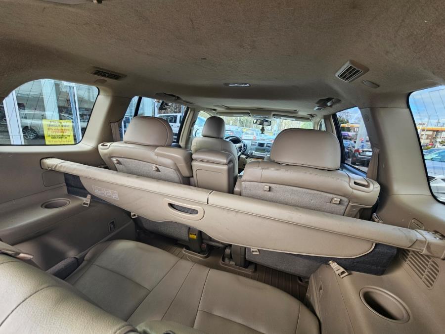 2008 Toyota Highlander Hybrid 4WD 4dr Limited w/3rd Row, available for sale in Elmont, New York | Sunrise of Elmont. Elmont, New York 2008 Toyota Highlander Hybrid 4WD 4dr Limited w/3rd Row, available for sale in Elmont, New York | Sunrise of Elmont. Elmont, New York