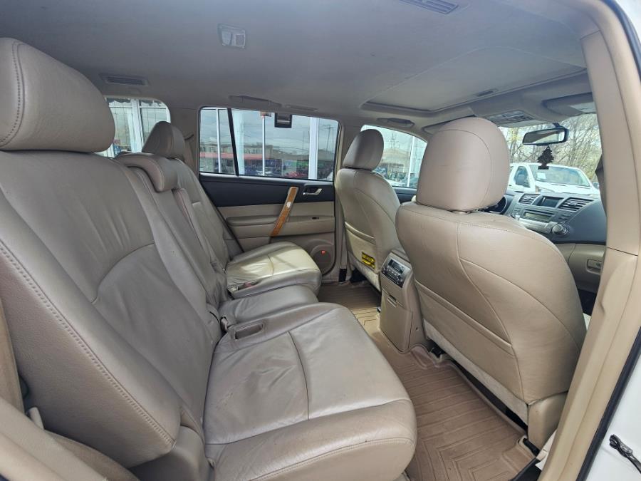 2008 Toyota Highlander Hybrid 4WD 4dr Limited w/3rd Row, available for sale in Elmont, New York | Sunrise of Elmont. Elmont, New York 2008 Toyota Highlander Hybrid 4WD 4dr Limited w/3rd Row, available for sale in Elmont, New York | Sunrise of Elmont. Elmont, New York