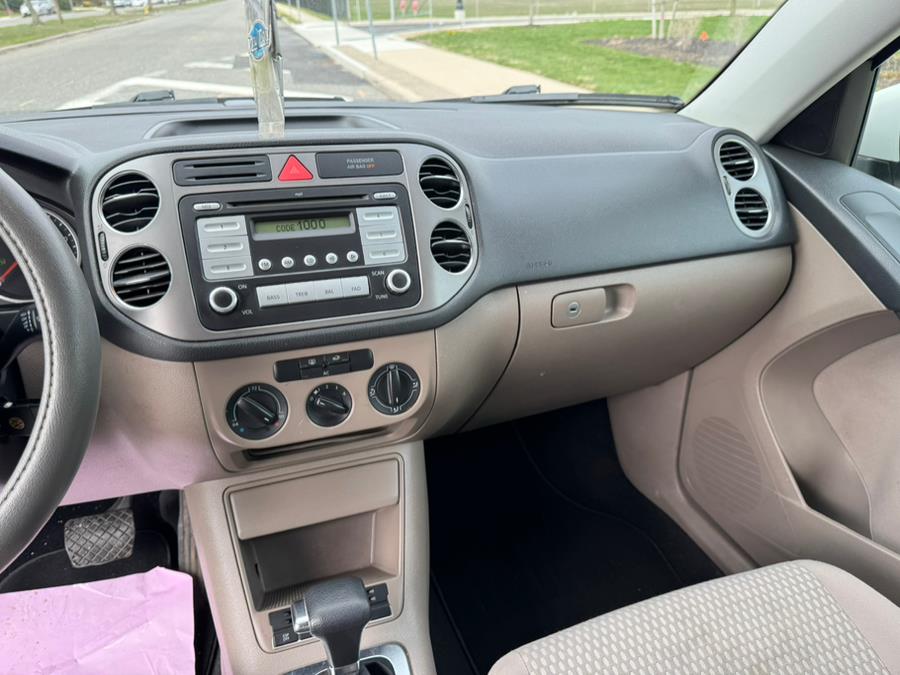 2009 Volkswagen Tiguan FWD 4dr Auto S, available for sale in Copiague, New York | Great Buy Auto Sales. Copiague, New York 2009 Volkswagen Tiguan FWD 4dr Auto S, available for sale in Copiague, New York | Great Buy Auto Sales. Copiague, New York