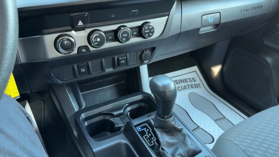 2020 Toyota Tacoma 4WD SR Access Cab 6'' Bed I4 AT (Natl), available for sale in Waterbury, Connecticut | West End Automotive Center. Waterbury, Connecticut 2020 Toyota Tacoma 4WD SR Access Cab 6'' Bed I4 AT (Natl), available for sale in Waterbury, Connecticut | West End Automotive Center. Waterbury, Connecticut