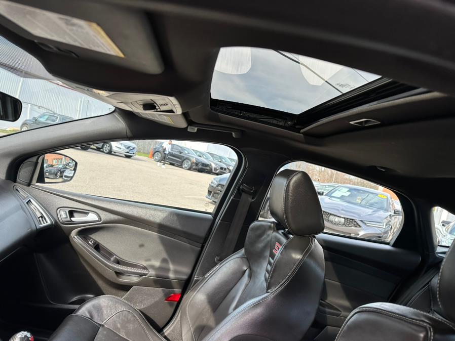 2016 Ford Focus 5dr HB ST, available for sale in South Windsor, Connecticut | Mike And Tony Auto Sales, Inc. South Windsor, Connecticut 2016 Ford Focus 5dr HB ST, available for sale in South Windsor, Connecticut | Mike And Tony Auto Sales, Inc. South Windsor, Connecticut