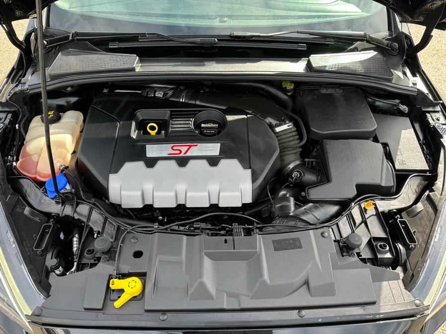 2016 Ford Focus 5dr HB ST, available for sale in South Windsor, Connecticut | Mike And Tony Auto Sales, Inc. South Windsor, Connecticut 2016 Ford Focus 5dr HB ST, available for sale in South Windsor, Connecticut | Mike And Tony Auto Sales, Inc. South Windsor, Connecticut