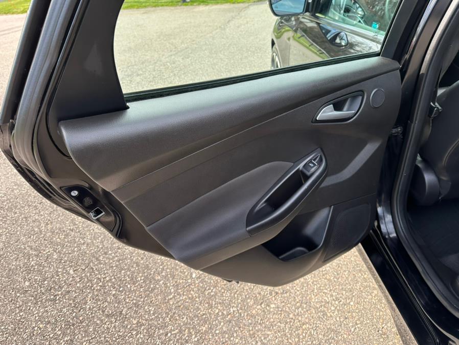 2016 Ford Focus 5dr HB ST, available for sale in South Windsor, Connecticut | Mike And Tony Auto Sales, Inc. South Windsor, Connecticut 2016 Ford Focus 5dr HB ST, available for sale in South Windsor, Connecticut | Mike And Tony Auto Sales, Inc. South Windsor, Connecticut