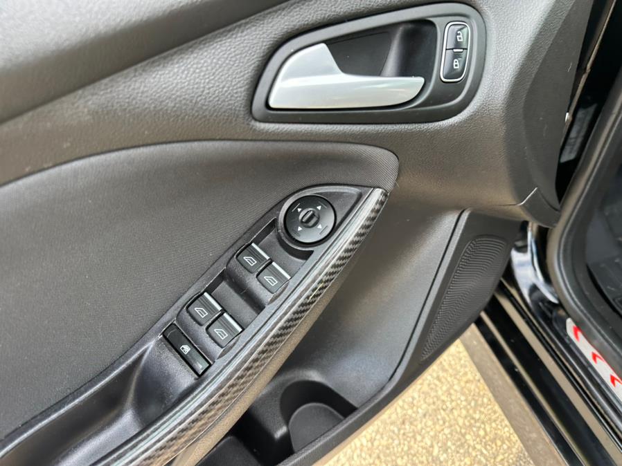 2016 Ford Focus 5dr HB ST, available for sale in South Windsor, Connecticut | Mike And Tony Auto Sales, Inc. South Windsor, Connecticut 2016 Ford Focus 5dr HB ST, available for sale in South Windsor, Connecticut | Mike And Tony Auto Sales, Inc. South Windsor, Connecticut