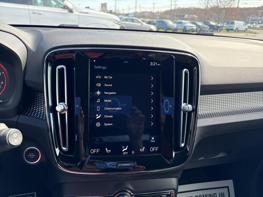 2020 Volvo XC40 T5 AWD R-Design, available for sale in Old Saybrook, Connecticut | Saybrook Auto Barn. Old Saybrook, Connecticut 2020 Volvo XC40 T5 AWD R-Design, available for sale in Old Saybrook, Connecticut | Saybrook Auto Barn. Old Saybrook, Connecticut