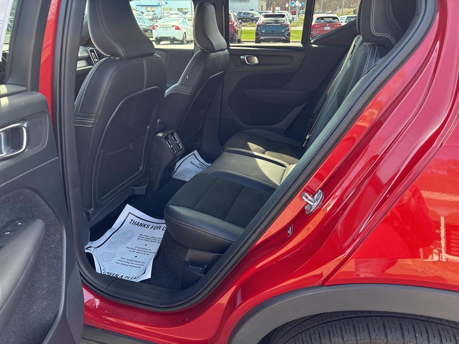 2020 Volvo XC40 T5 AWD R-Design, available for sale in Old Saybrook, Connecticut | Saybrook Auto Barn. Old Saybrook, Connecticut 2020 Volvo XC40 T5 AWD R-Design, available for sale in Old Saybrook, Connecticut | Saybrook Auto Barn. Old Saybrook, Connecticut