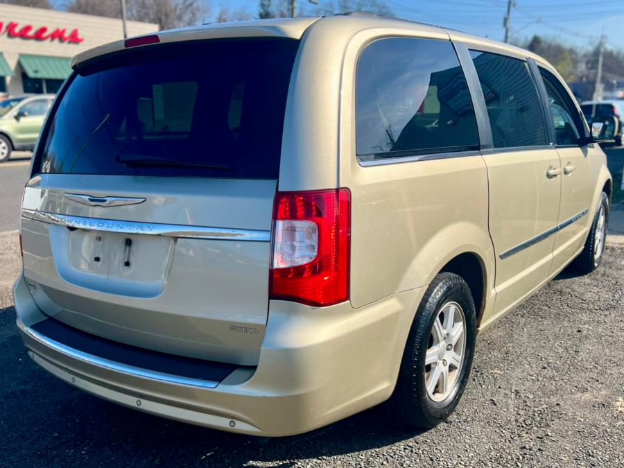 2011 Chrysler Town & Country 4dr Wgn Touring, available for sale in Wallingford, Connecticut | Wallingford Auto Center LLC. Wallingford, Connecticut 2011 Chrysler Town & Country 4dr Wgn Touring, available for sale in Wallingford, Connecticut | Wallingford Auto Center LLC. Wallingford, Connecticut