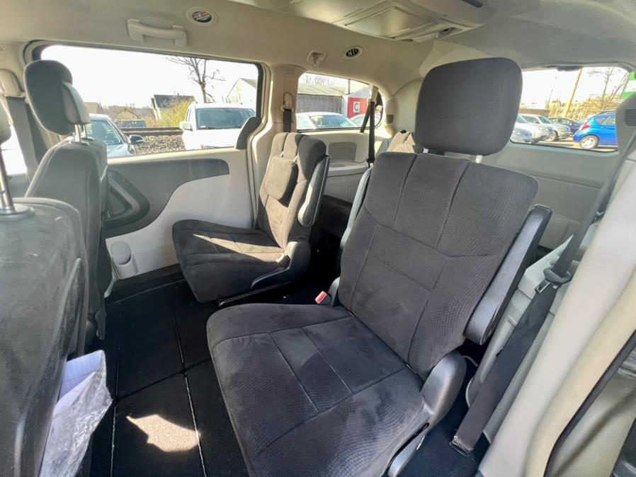 2011 Chrysler Town & Country 4dr Wgn Touring, available for sale in Wallingford, Connecticut | Wallingford Auto Center LLC. Wallingford, Connecticut 2011 Chrysler Town & Country 4dr Wgn Touring, available for sale in Wallingford, Connecticut | Wallingford Auto Center LLC. Wallingford, Connecticut