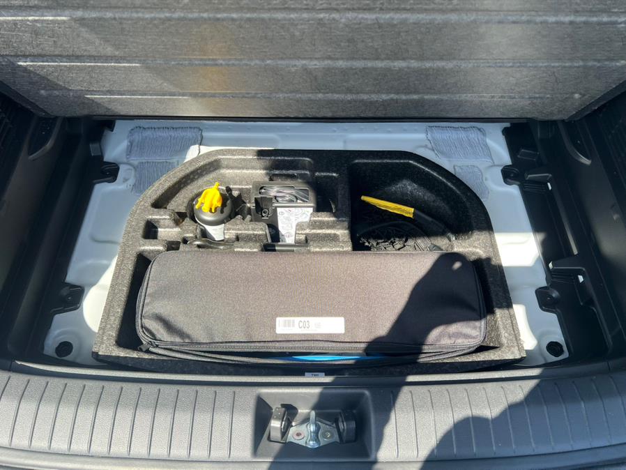 2022 Hyundai Kona Electric Limited FWD, available for sale in Daly City, California | Green Light Auto Wholesale. Daly City, California 2022 Hyundai Kona Electric Limited FWD, available for sale in Daly City, California | Green Light Auto Wholesale. Daly City, California