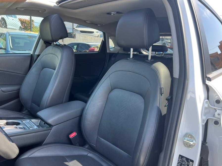 2022 Hyundai Kona Electric Limited FWD, available for sale in Daly City, California | Green Light Auto Wholesale. Daly City, California 2022 Hyundai Kona Electric Limited FWD, available for sale in Daly City, California | Green Light Auto Wholesale. Daly City, California