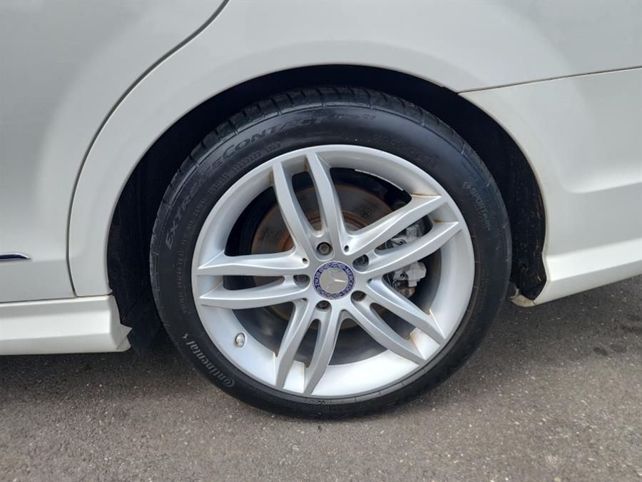 2013 Mercedes-Benz C-Class 4dr Sdn C300 Sport 4MATIC, available for sale in Islip, New York | L.I. Auto Gallery. Islip, New York 2013 Mercedes-Benz C-Class 4dr Sdn C300 Sport 4MATIC, available for sale in Islip, New York | L.I. Auto Gallery. Islip, New York