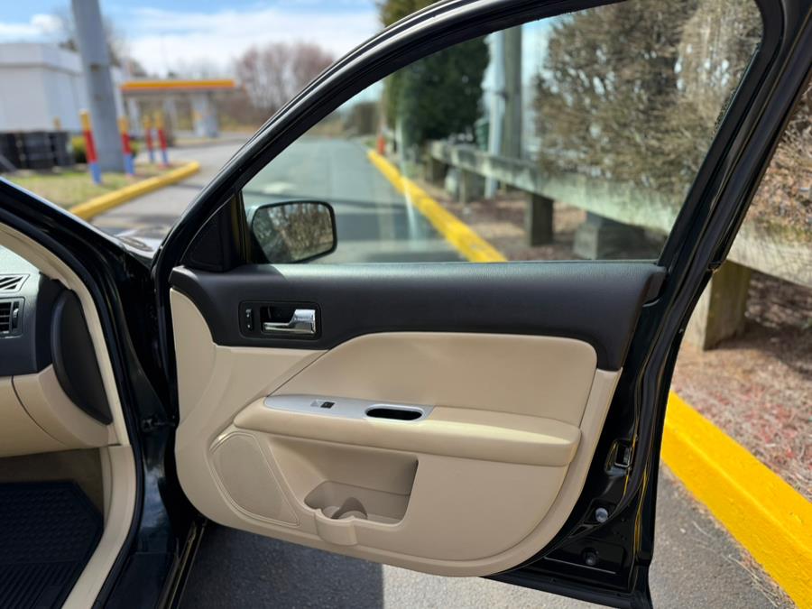 2010 Mercury Milan 4dr Sdn Premier FWD, available for sale in East Windsor, Connecticut | STS Automotive. East Windsor, Connecticut 2010 Mercury Milan 4dr Sdn Premier FWD, available for sale in East Windsor, Connecticut | STS Automotive. East Windsor, Connecticut