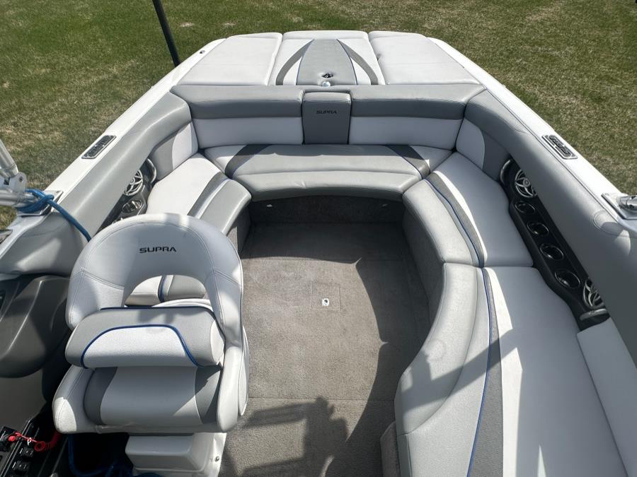 2010 Supra Sunsport 21V, available for sale in Darien, Wisconsin | Geneva Motor Cars. Darien, Wisconsin 2010 Supra Sunsport 21V, available for sale in Darien, Wisconsin | Geneva Motor Cars. Darien, Wisconsin