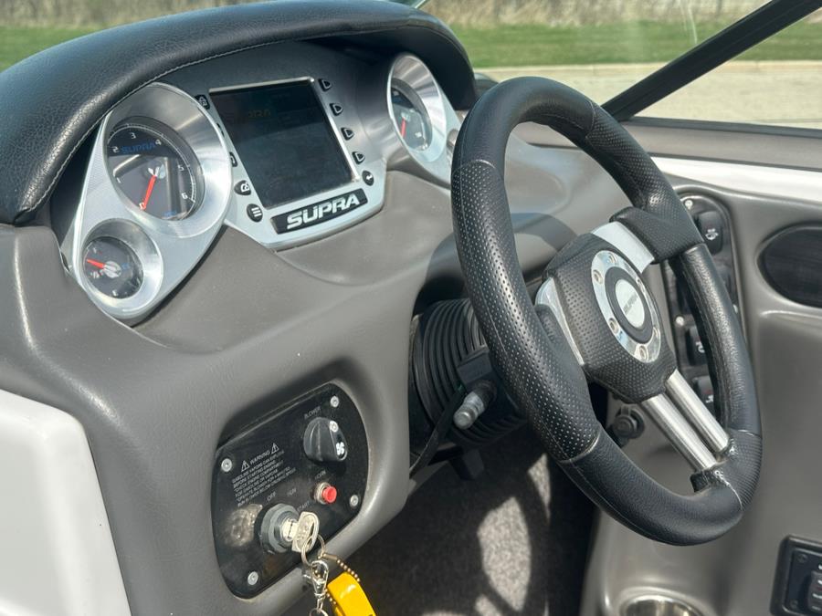2010 Supra Sunsport 21V, available for sale in Darien, Wisconsin | Geneva Motor Cars. Darien, Wisconsin 2010 Supra Sunsport 21V, available for sale in Darien, Wisconsin | Geneva Motor Cars. Darien, Wisconsin