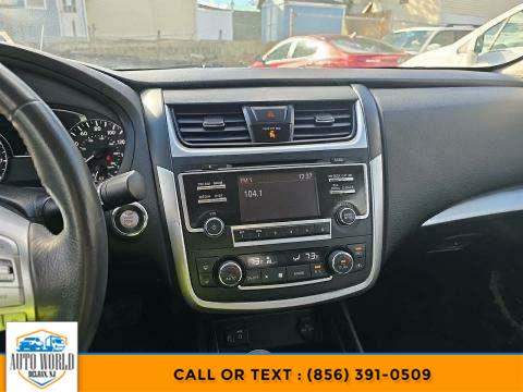 2017 Nissan Altima 2017.5 2.5 SR Sedan, available for sale in Delran, New Jersey | Auto World.com Inc. Delran, New Jersey 2017 Nissan Altima 2017.5 2.5 SR Sedan, available for sale in Delran, New Jersey | Auto World.com Inc. Delran, New Jersey