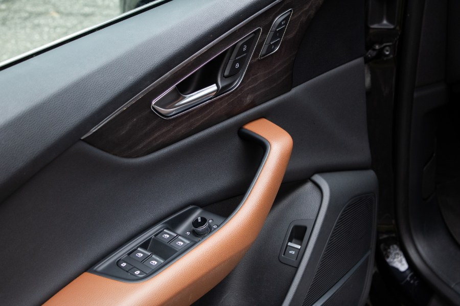 2019 Audi Q8 Premium Plus 55 TFSI quattro, available for sale in Flushing, New York | Silverline Auto Group. Flushing, New York 2019 Audi Q8 Premium Plus 55 TFSI quattro, available for sale in Flushing, New York | Silverline Auto Group. Flushing, New York