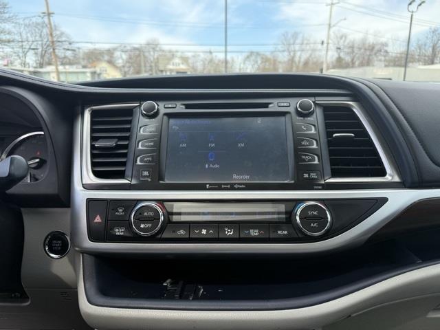 2016 Toyota Highlander Limited Platinum V6, available for sale in Stratford, Connecticut | Wiz Leasing Inc. Stratford, Connecticut 2016 Toyota Highlander Limited Platinum V6, available for sale in Stratford, Connecticut | Wiz Leasing Inc. Stratford, Connecticut