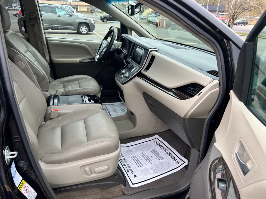 2015 Toyota Sienna 5dr 7-Pass Van XLE Premium AWD (Natl), available for sale in Hartford , Connecticut | Ledyard Auto Sale LLC. Hartford , Connecticut 2015 Toyota Sienna 5dr 7-Pass Van XLE Premium AWD (Natl), available for sale in Hartford , Connecticut | Ledyard Auto Sale LLC. Hartford , Connecticut