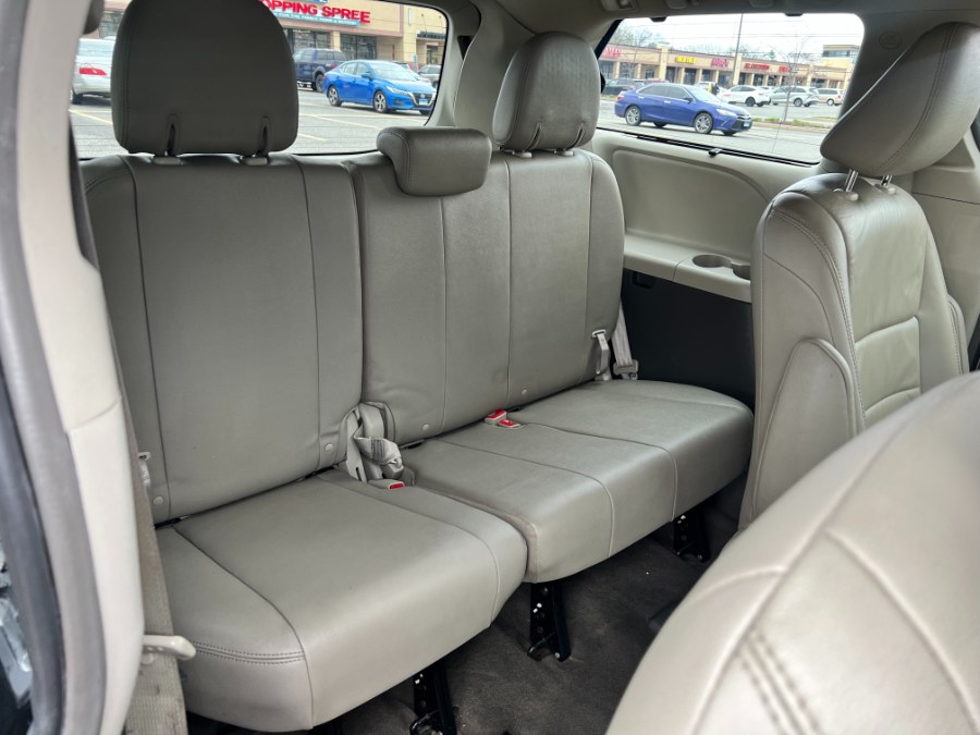 2015 Toyota Sienna 5dr 7-Pass Van XLE Premium AWD (Natl), available for sale in Hartford , Connecticut | Ledyard Auto Sale LLC. Hartford , Connecticut 2015 Toyota Sienna 5dr 7-Pass Van XLE Premium AWD (Natl), available for sale in Hartford , Connecticut | Ledyard Auto Sale LLC. Hartford , Connecticut