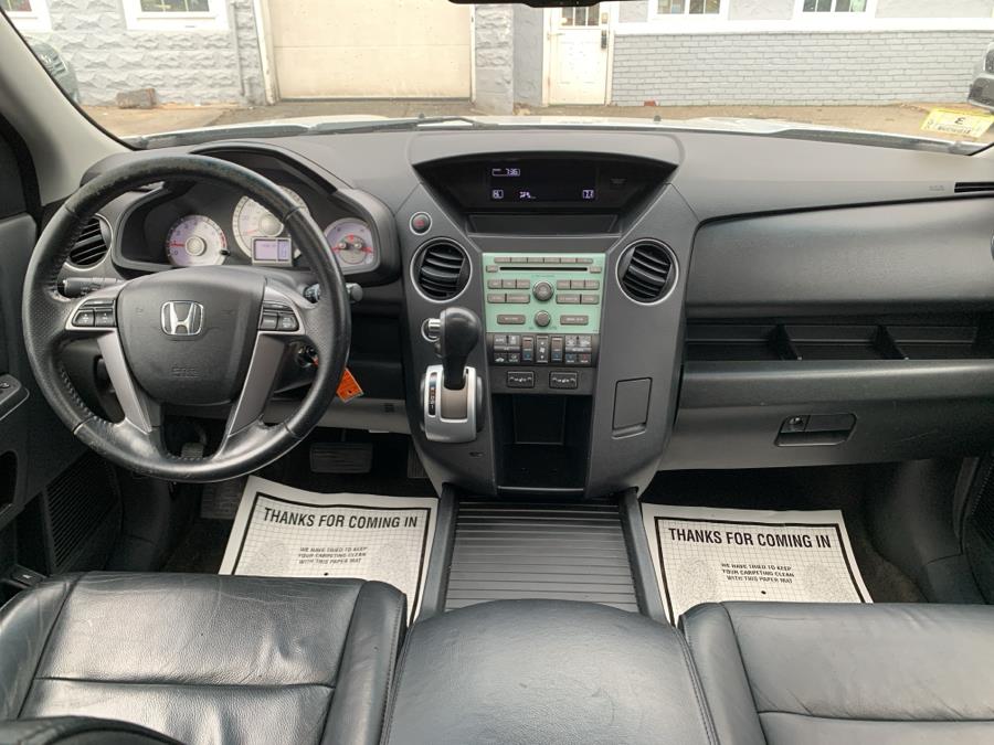 2011 Honda Pilot 4WD 4dr EX-L, available for sale in Springfield, Massachusetts | Absolute Motors Inc. Springfield, Massachusetts 2011 Honda Pilot 4WD 4dr EX-L, available for sale in Springfield, Massachusetts | Absolute Motors Inc. Springfield, Massachusetts