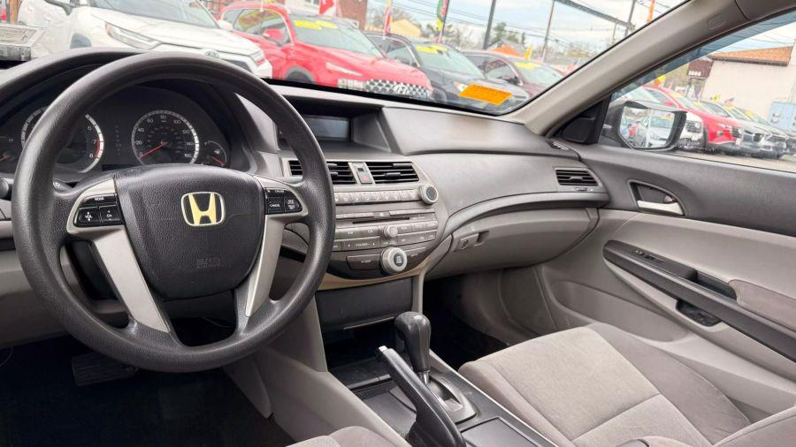 2009 Honda Accord LX Sedan 4D, available for sale in Linden, New Jersey | Route 27 Auto Mall. Linden, New Jersey 2009 Honda Accord LX Sedan 4D, available for sale in Linden, New Jersey | Route 27 Auto Mall. Linden, New Jersey