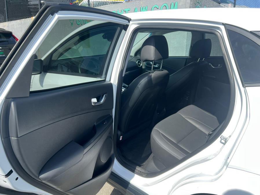 2022 Hyundai Kona Electric Limited FWD, available for sale in Daly City, California | Green Light Auto Wholesale. Daly City, California 2022 Hyundai Kona Electric Limited FWD, available for sale in Daly City, California | Green Light Auto Wholesale. Daly City, California