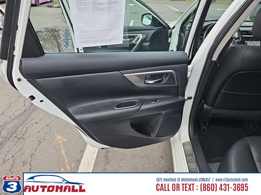 2015 Nissan Altima 4dr Sdn V6 3.5 SL *Ltd Avail*, available for sale in Middletown, Connecticut | RT 3 AUTO MALL LLC. Middletown, Connecticut 2015 Nissan Altima 4dr Sdn V6 3.5 SL *Ltd Avail*, available for sale in Middletown, Connecticut | RT 3 AUTO MALL LLC. Middletown, Connecticut