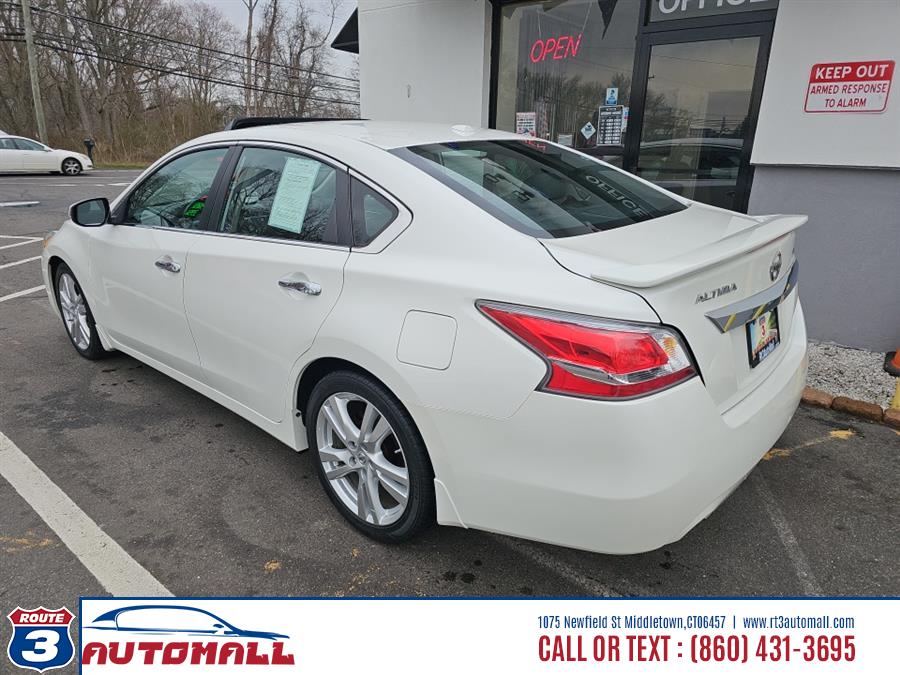 2015 Nissan Altima 4dr Sdn V6 3.5 SL *Ltd Avail*, available for sale in Middletown, Connecticut | RT 3 AUTO MALL LLC. Middletown, Connecticut 2015 Nissan Altima 4dr Sdn V6 3.5 SL *Ltd Avail*, available for sale in Middletown, Connecticut | RT 3 AUTO MALL LLC. Middletown, Connecticut
